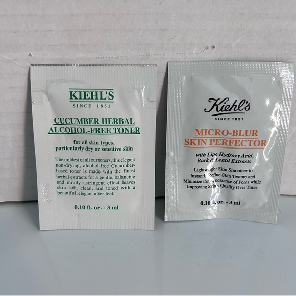 Kiehl’s 5-pc skincare in red gift box - Picture 5 of 8